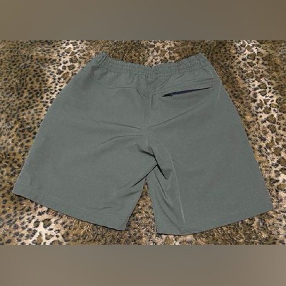 Men’s Small Army Green Stretchtech Shorts Super Nice Great Material - Picture 12 of 17